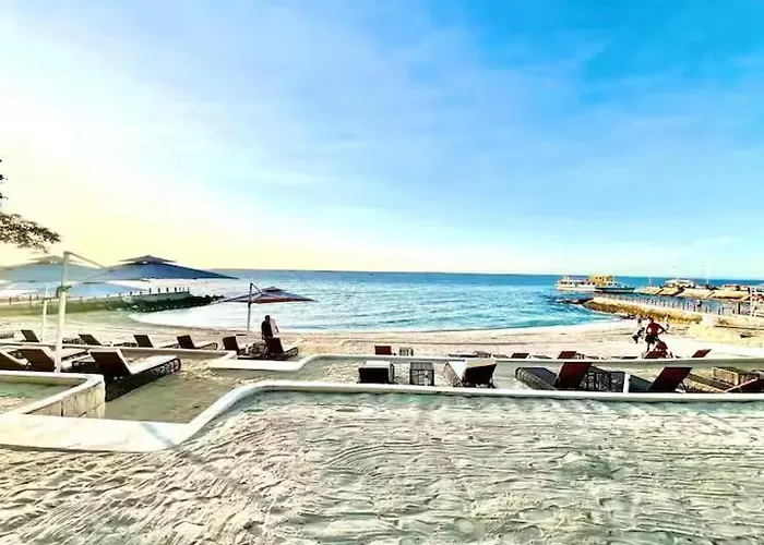 Seaview With Pool At Lapu-lapu Appart hôtel