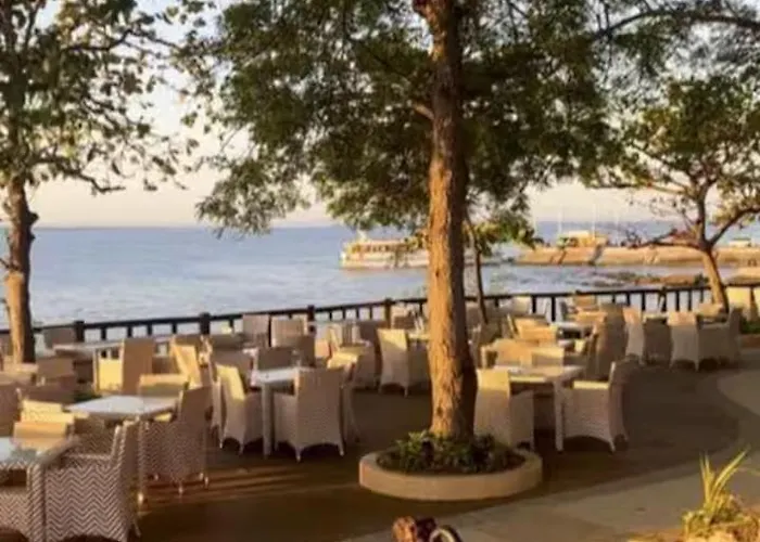 Appart hôtel Seaview With Pool At Lapu-lapu Punta Engaño
